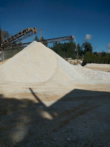 Saibro , Pedrisco , Pedra Branca jardim 